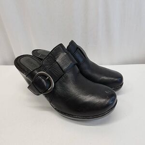 BORN Women's Size 10 Black Leather Buckle Mule Heels Shoes Q